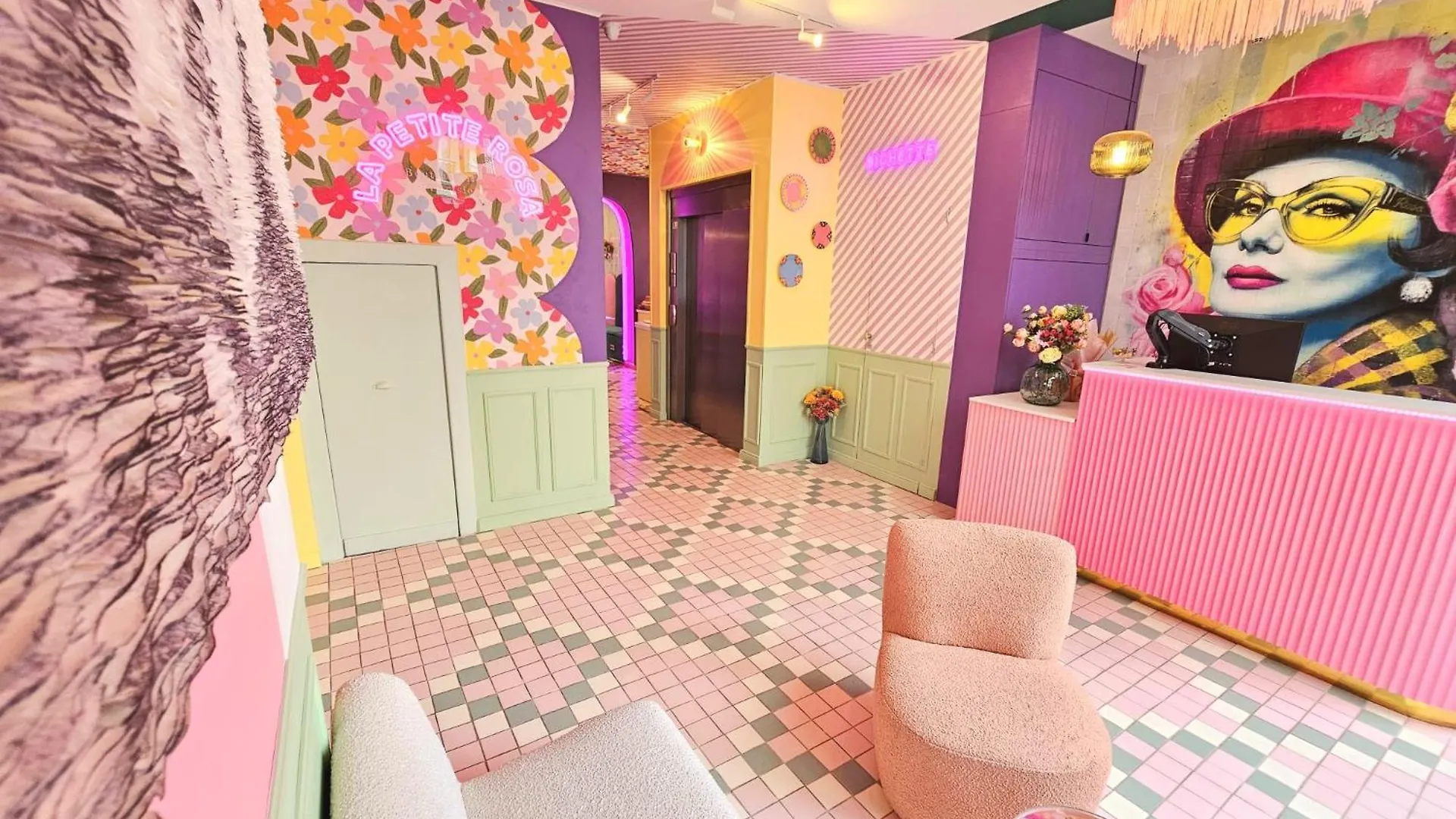 Hotel La Petite Rosa Paris
