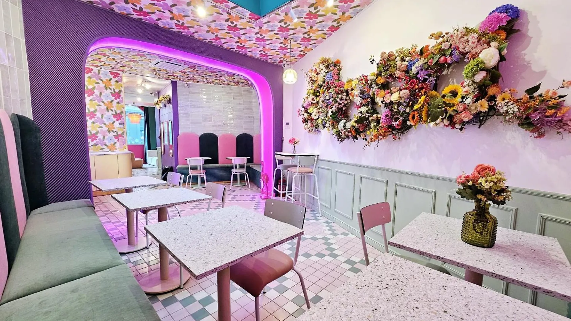 Hotel La Petite Rosa Paris