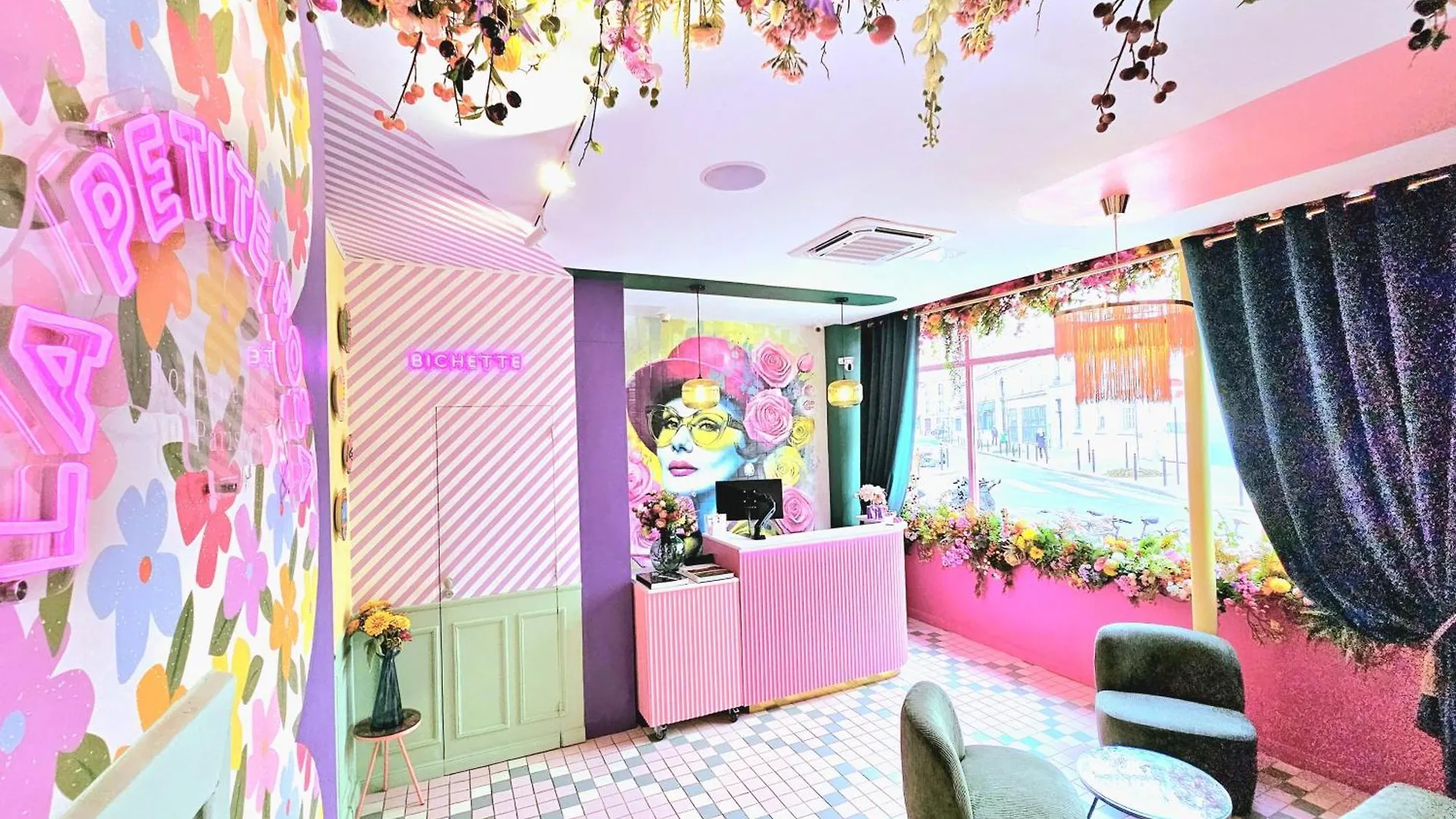 Hotel La Petite Rosa Paris France