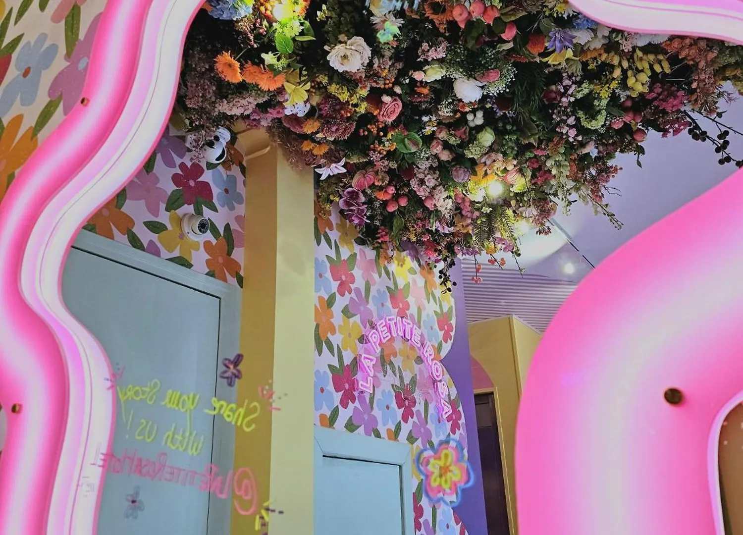 Hotel La Petite Rosa Paris 3*,
